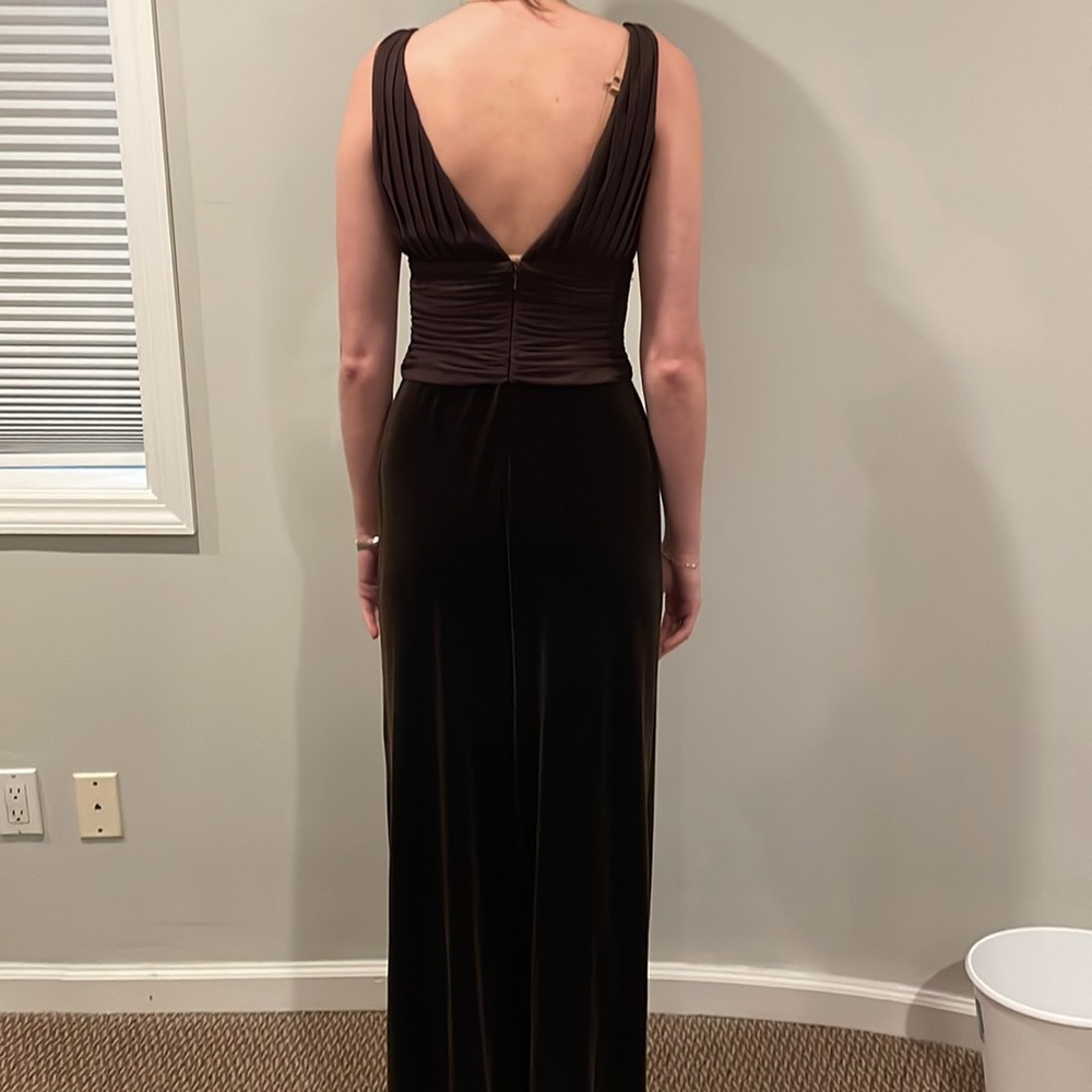 Brown velvet and beaded evening gown - Picture 3 of 4